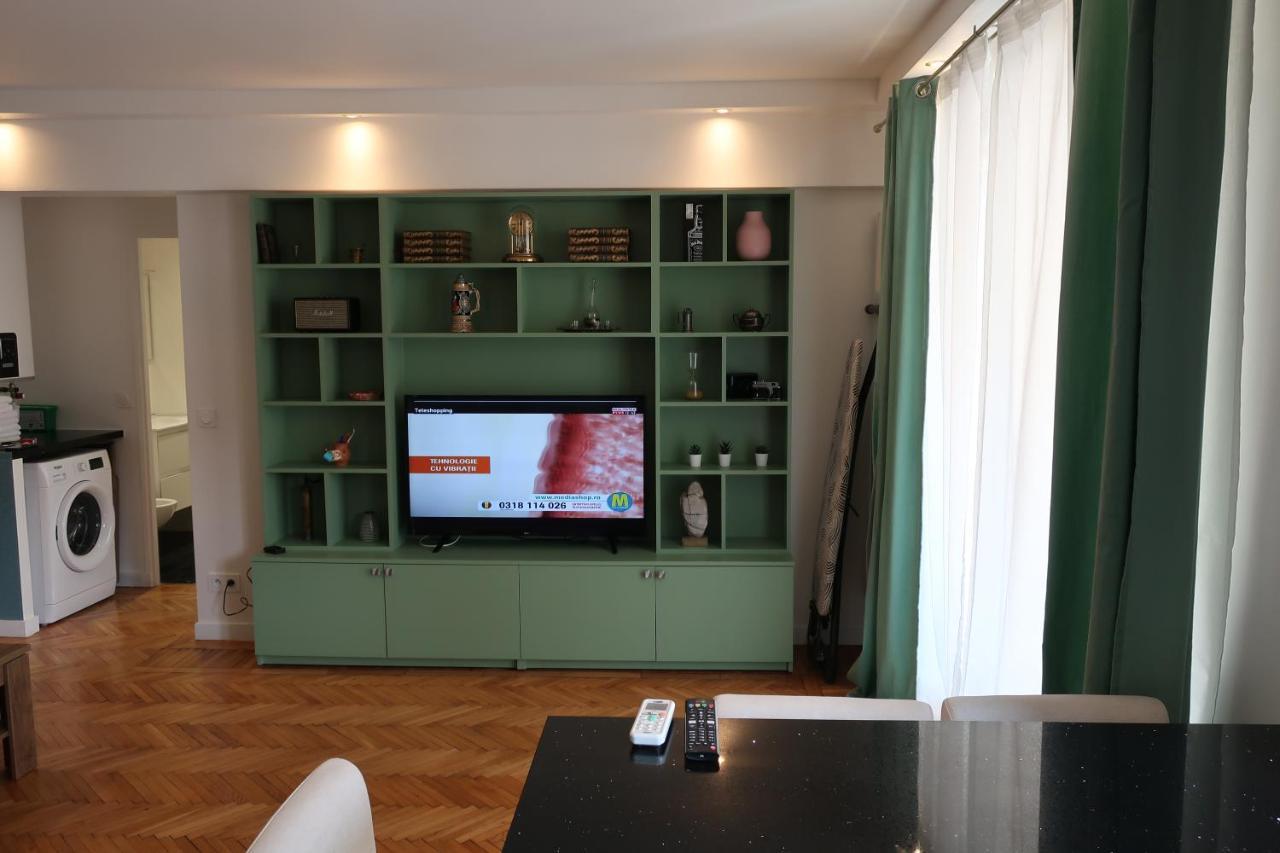 Central 2 Apartment ไกรโอวา ภายนอก รูปภาพ